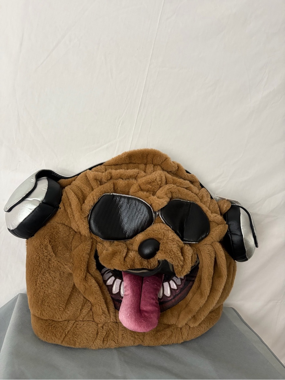 Beat Plush Bulldog Mascot Head Sunglasses Headphones NWT (F173)
